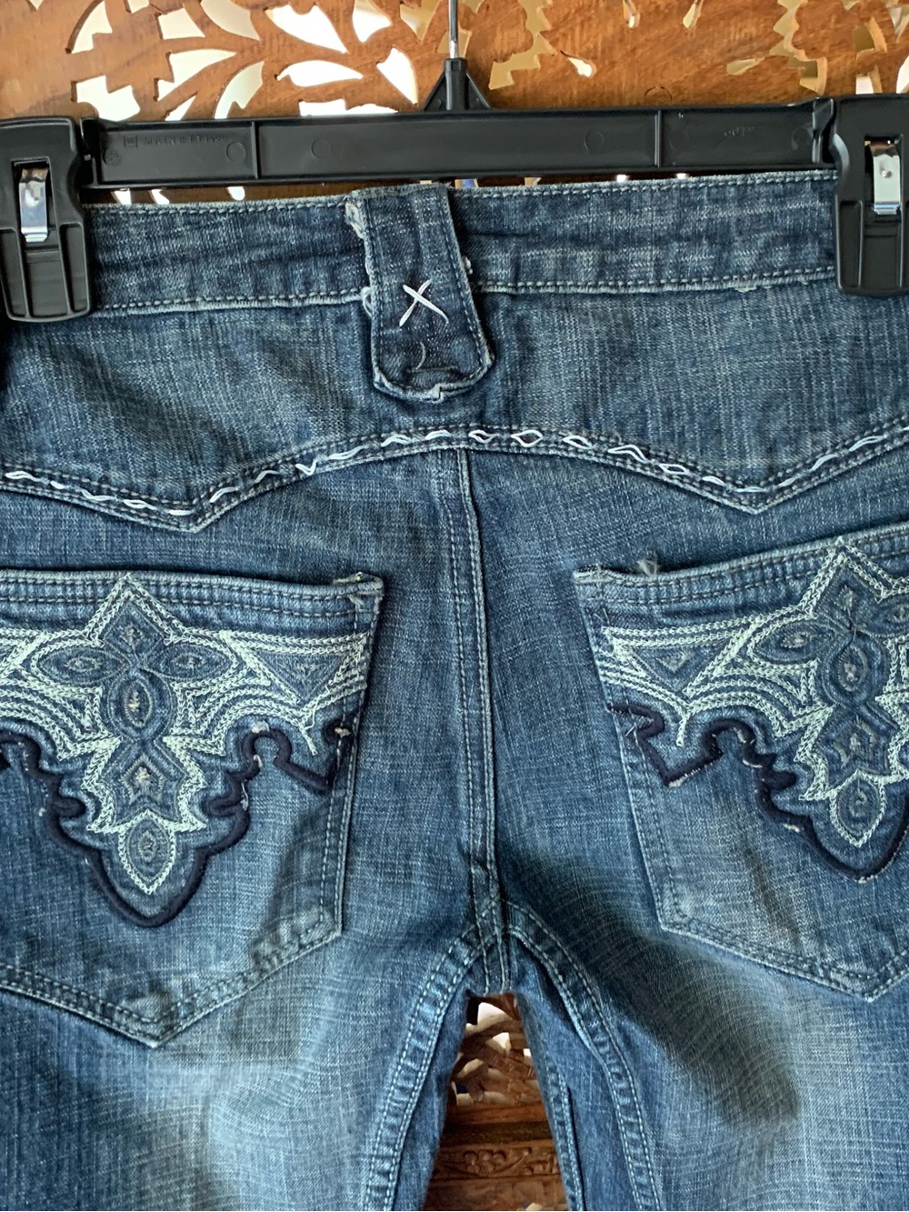 Antik Denim Blue Washed Jeans with Embroidered pockets